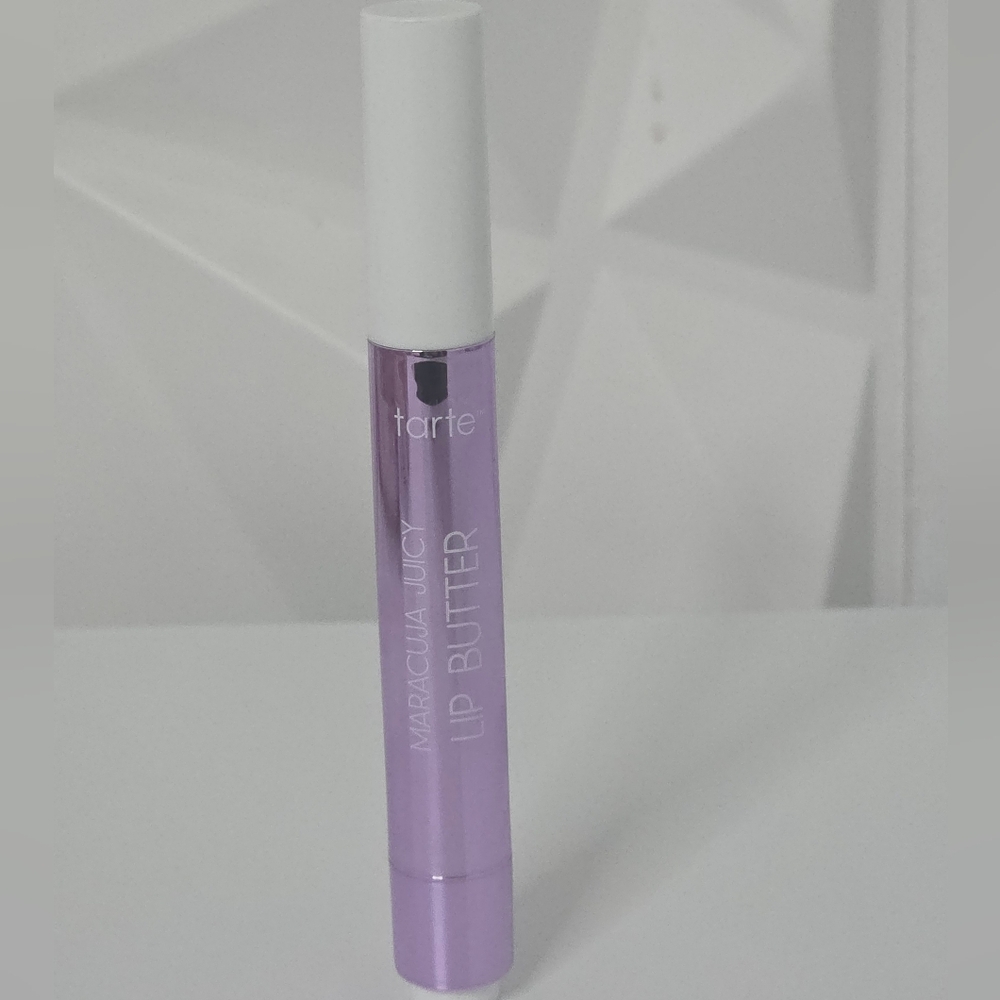 NWOB Tarte Maracuja Juicy Lip Butter - Shade Burgundy